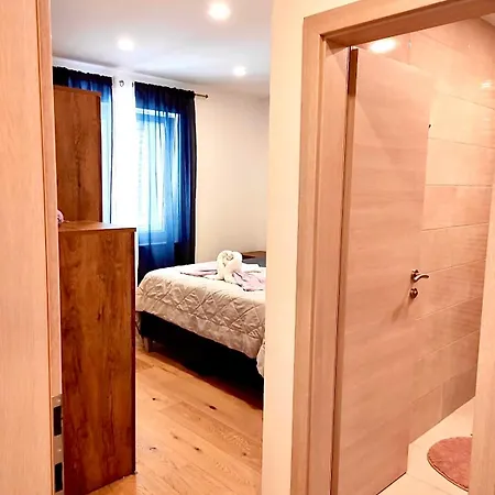 Roso Apartment *