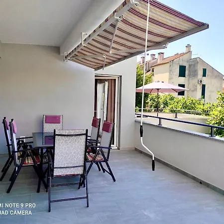 Roso Apartman *